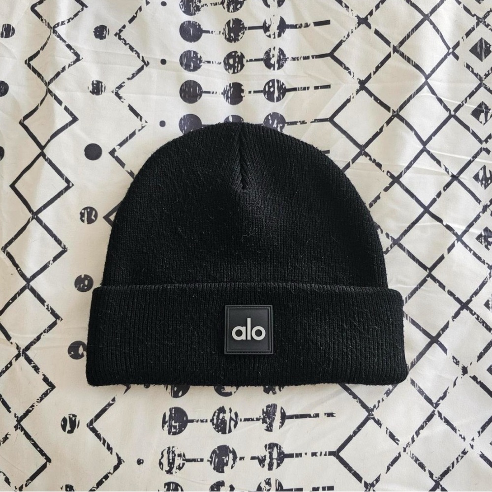 Alo Black Beanie